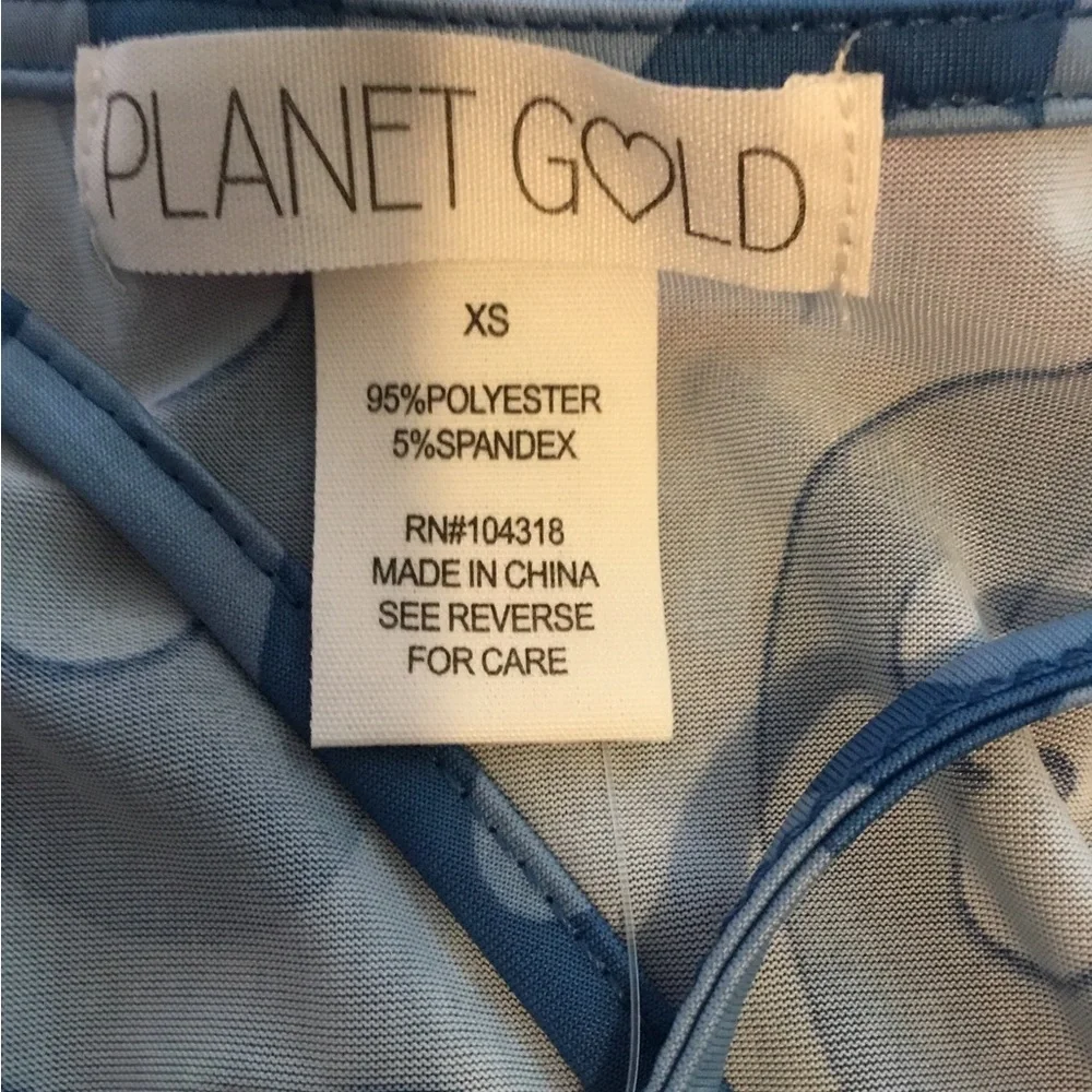 2/$20 Abstract trend knits women’s top - Picture 8 of 11
